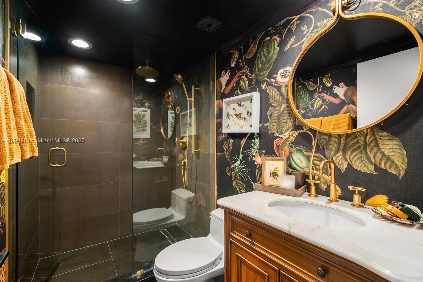 520 Brickell Key Dr Unit: APH00