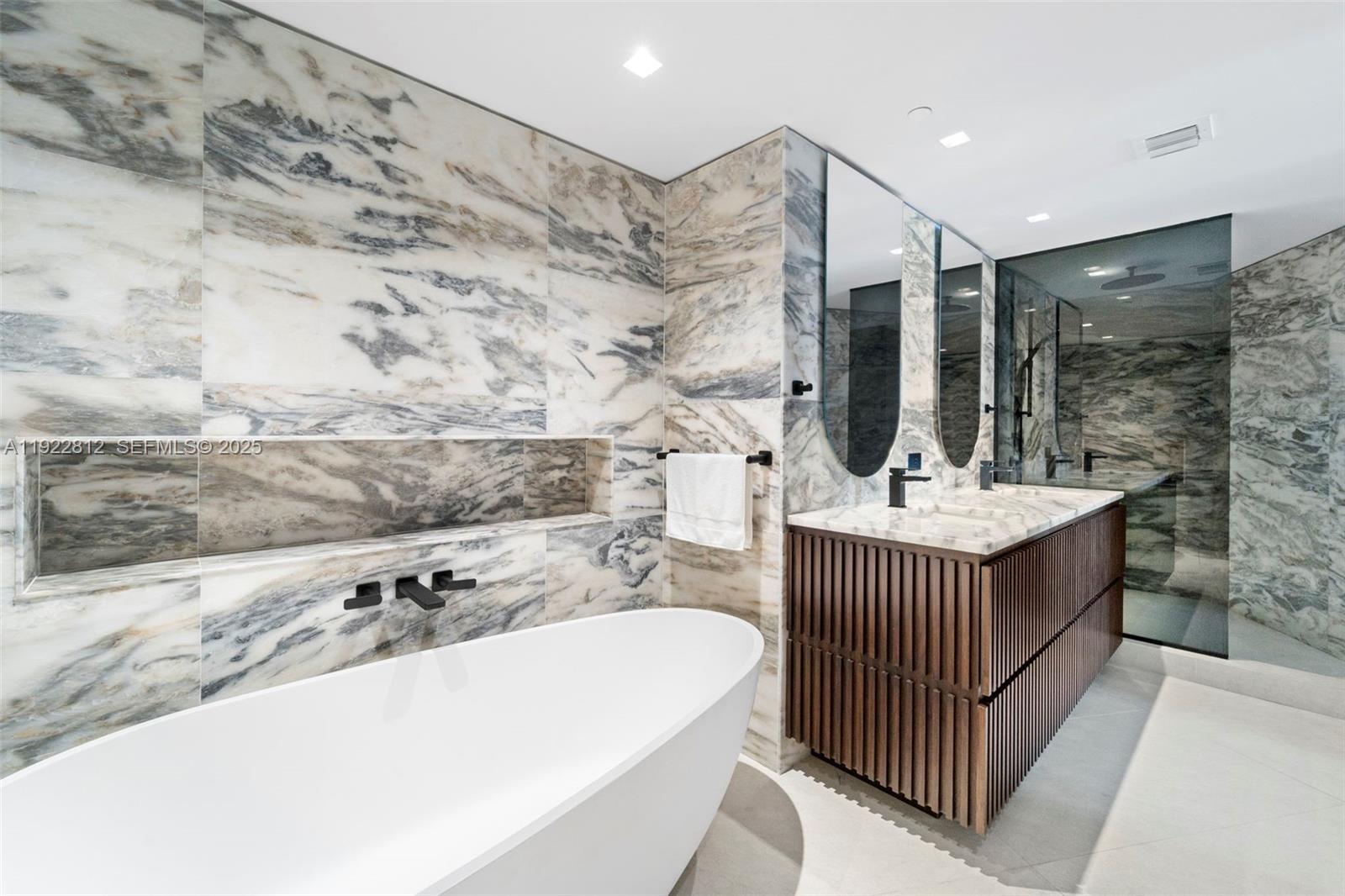 2127 Brickell Ave # 3005