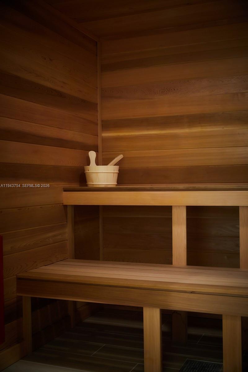 791 Crandon Blvd # 603