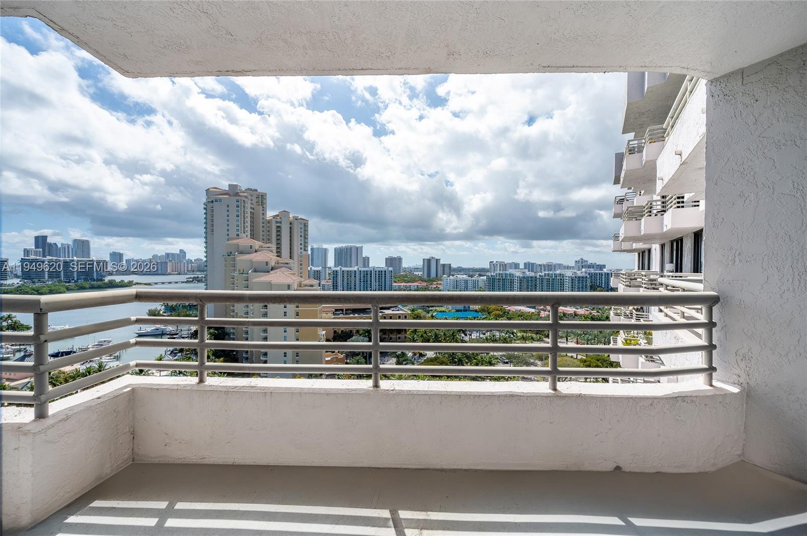 3300 NE 191st St # 1915