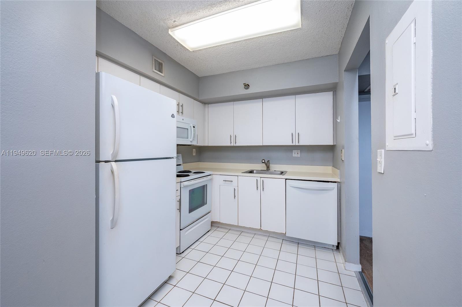 3300 NE 191st St # 1915