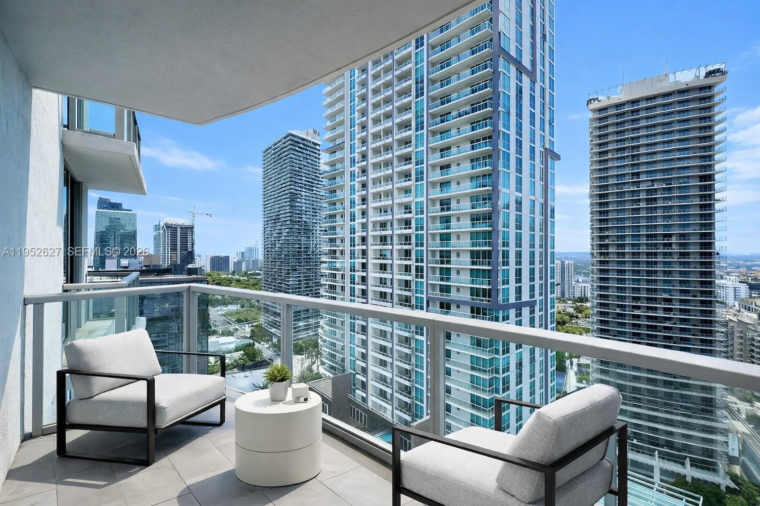 1060 Brickell Ave # 2013