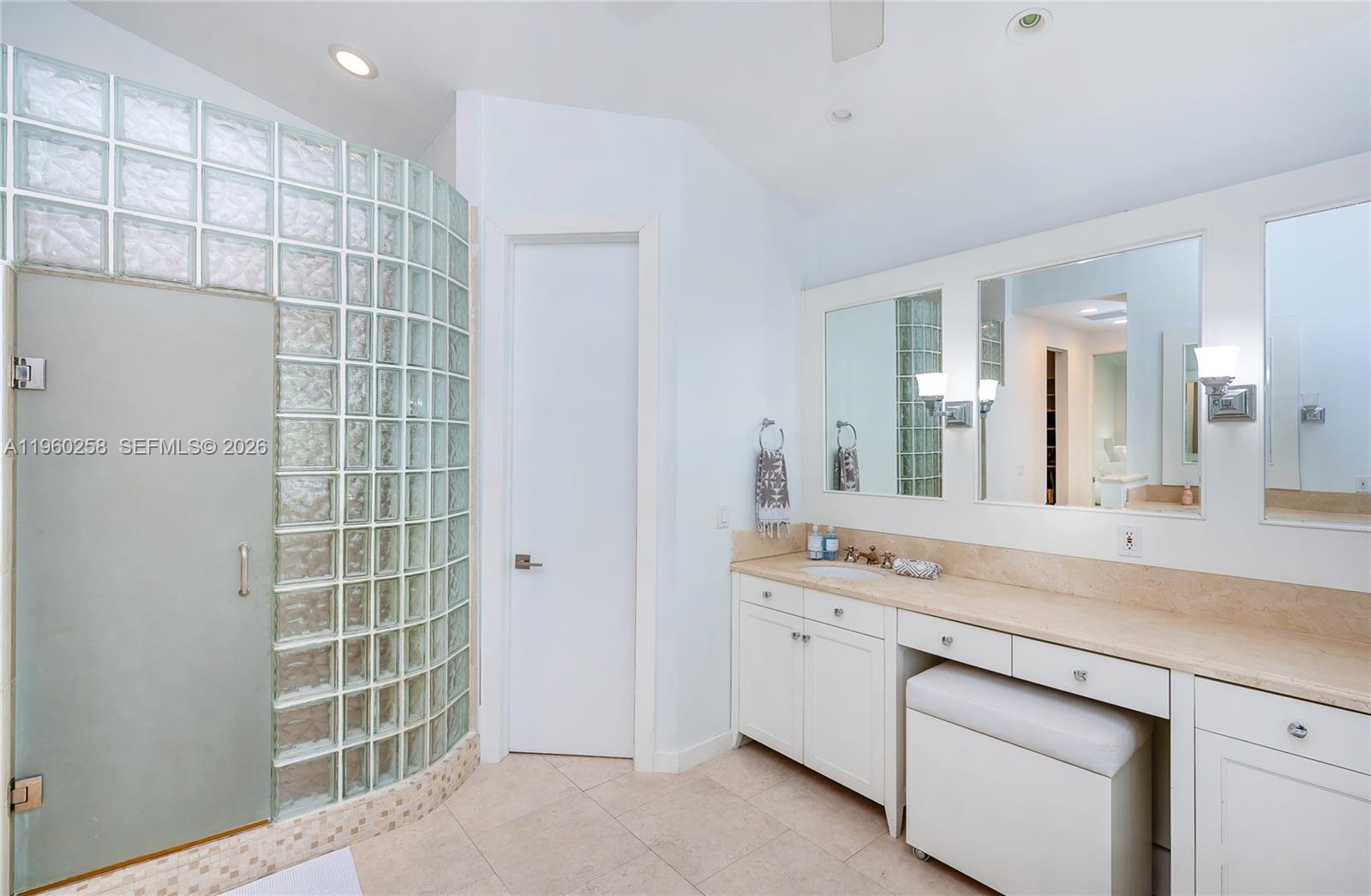 650 Curtiswood Dr # 0