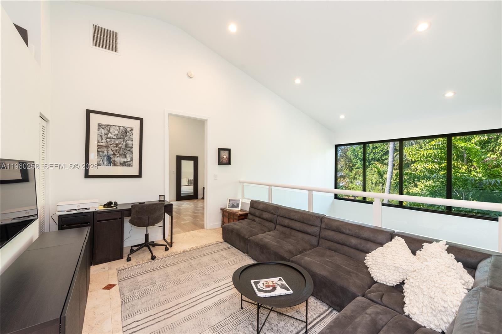 650 Curtiswood Dr # 0