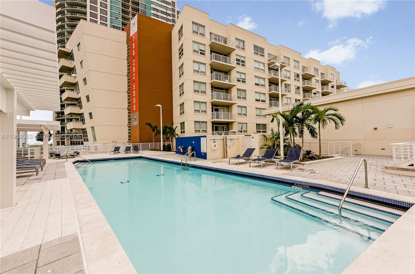 3250 NE 1st Ave # 1102