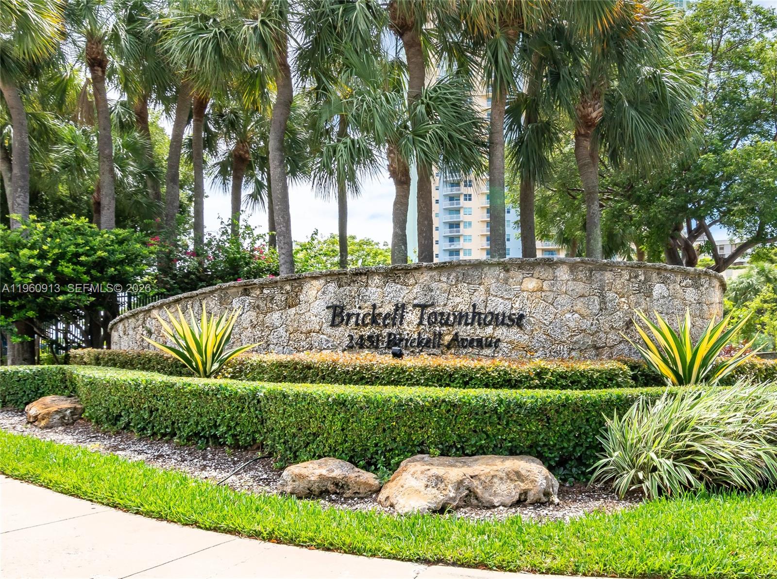 2451 Brickell Ave # 10K