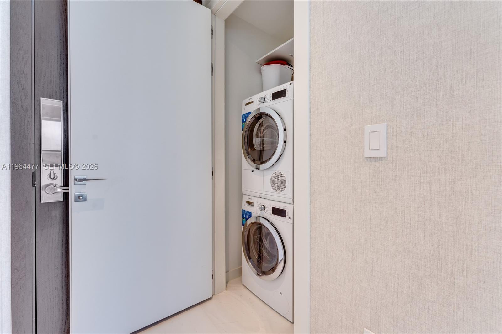 300 Biscayne Boulevard Way # 5008W