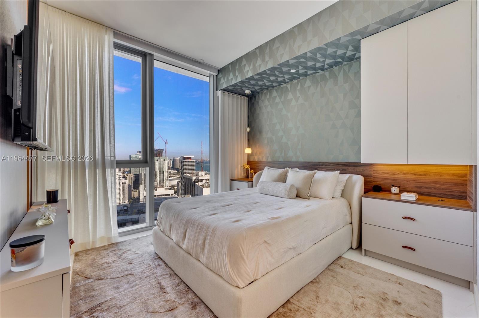 300 Biscayne Boulevard Way # 5008W