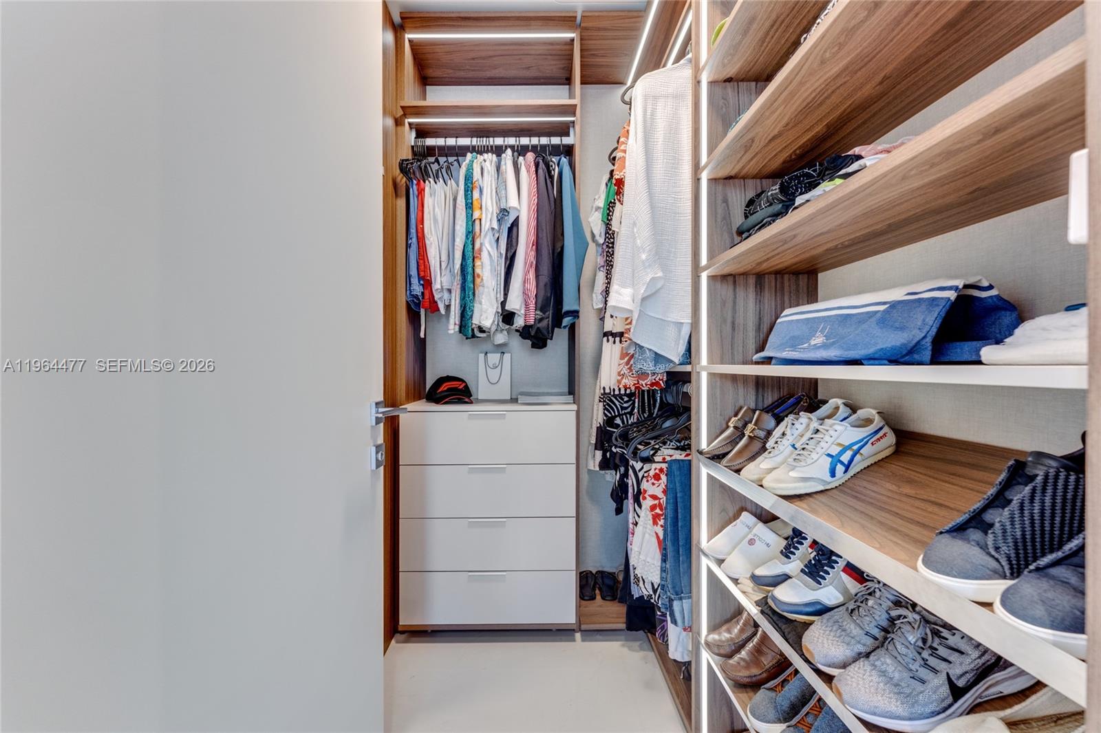 300 Biscayne Boulevard Way # 5008W