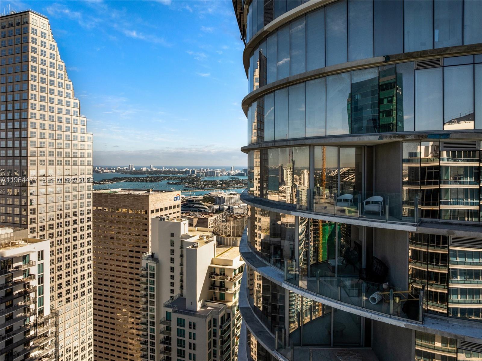 300 Biscayne Boulevard Way # 5008W