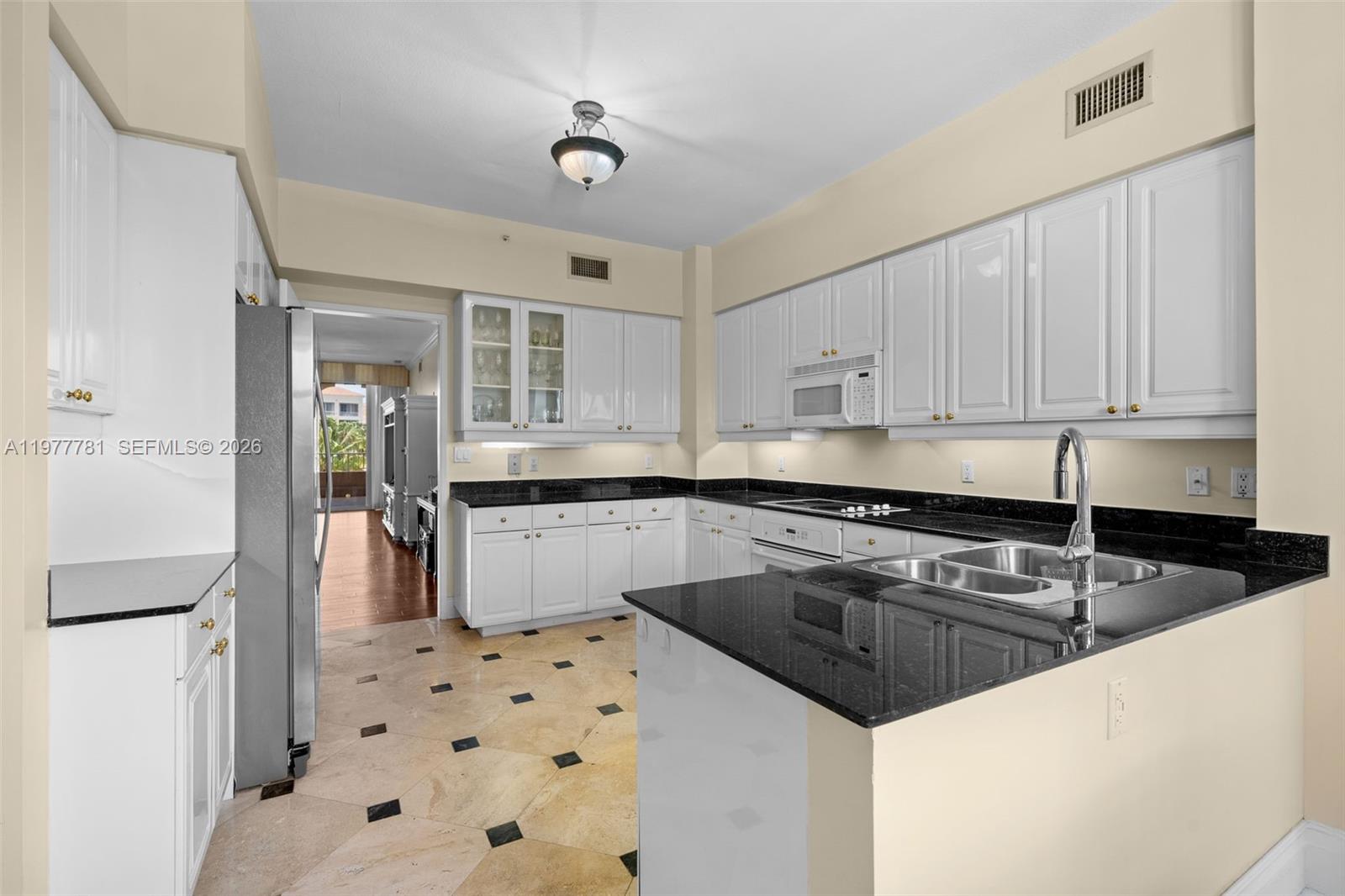 733 Crandon Blvd # 405