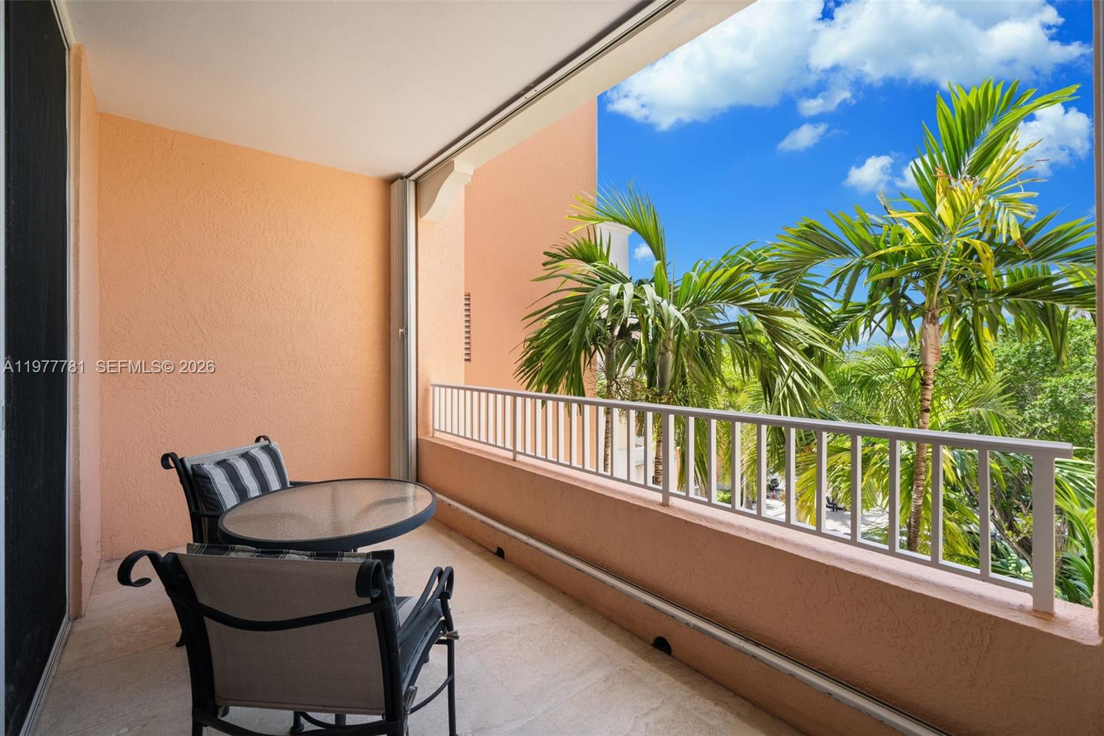 733 Crandon Blvd # 405