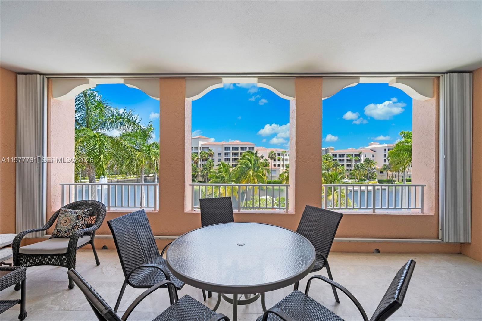 733 Crandon Blvd # 405