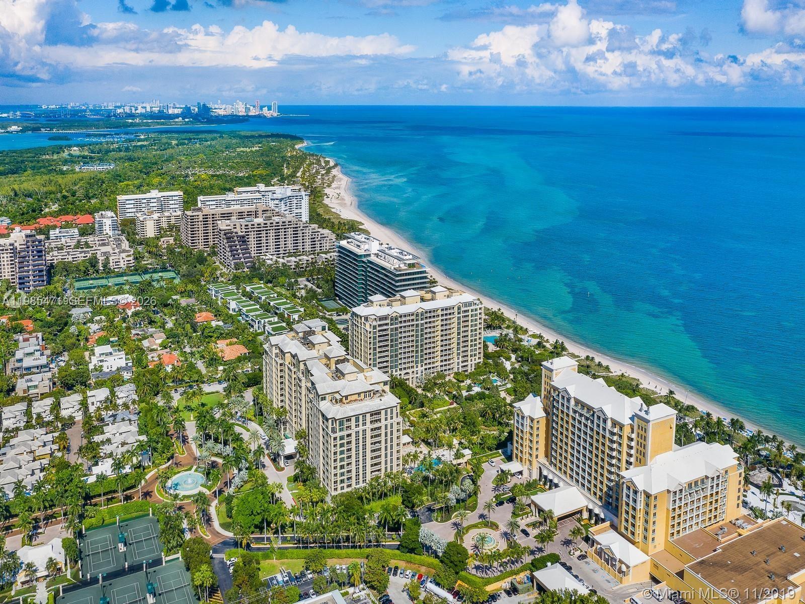 445 Grand Bay Dr # 310