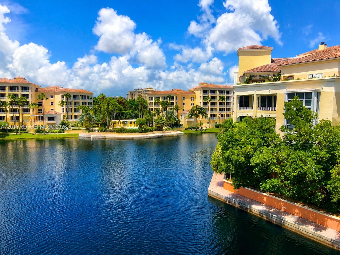 737 Crandon Blvd # 402