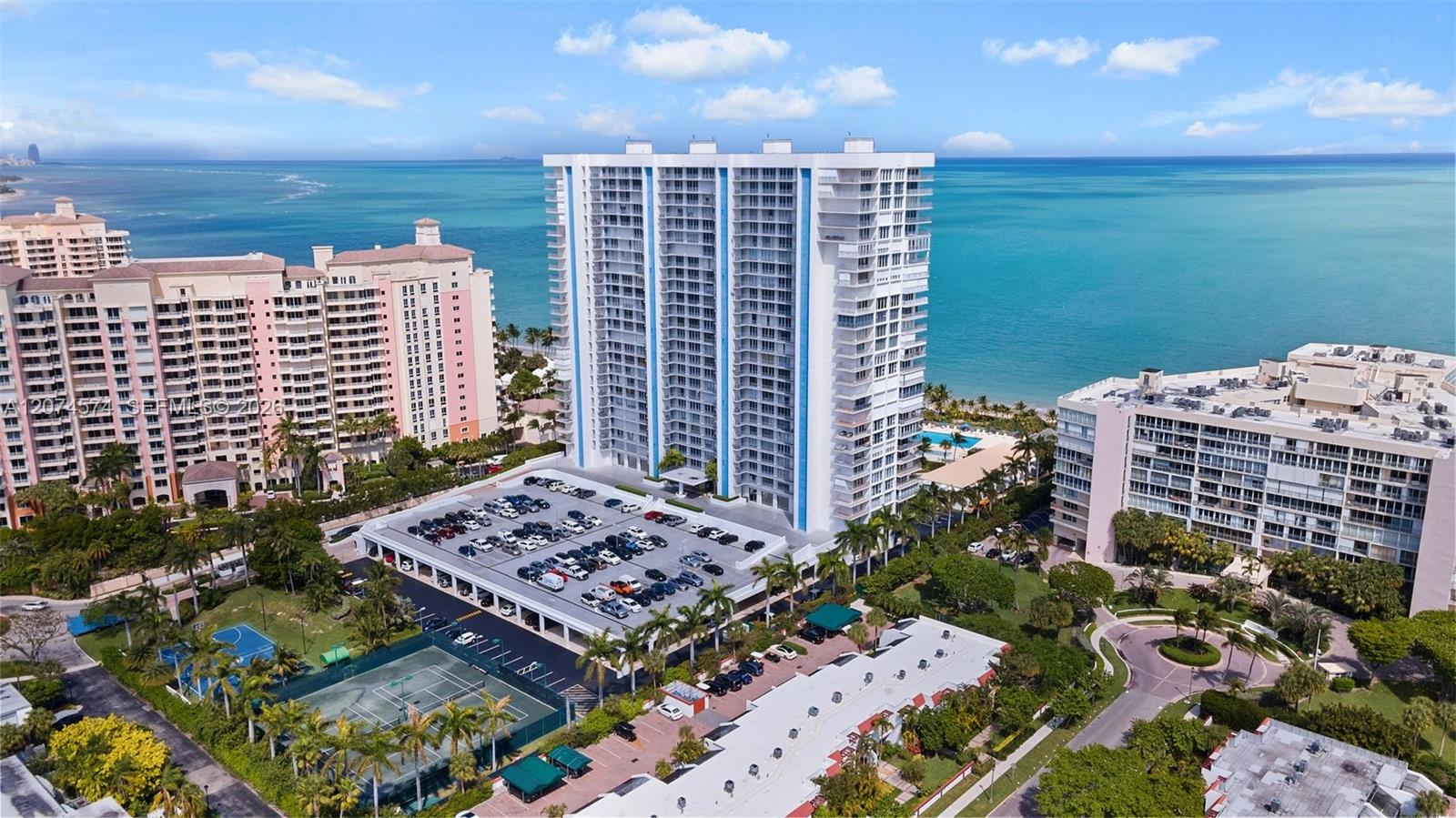 881 Ocean Dr # 10A