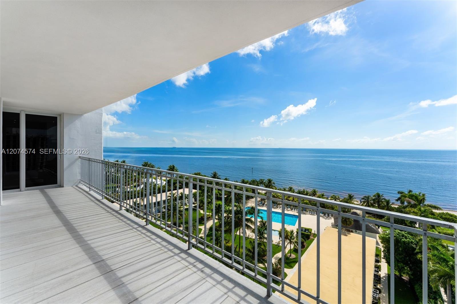 881 Ocean Dr # 10A