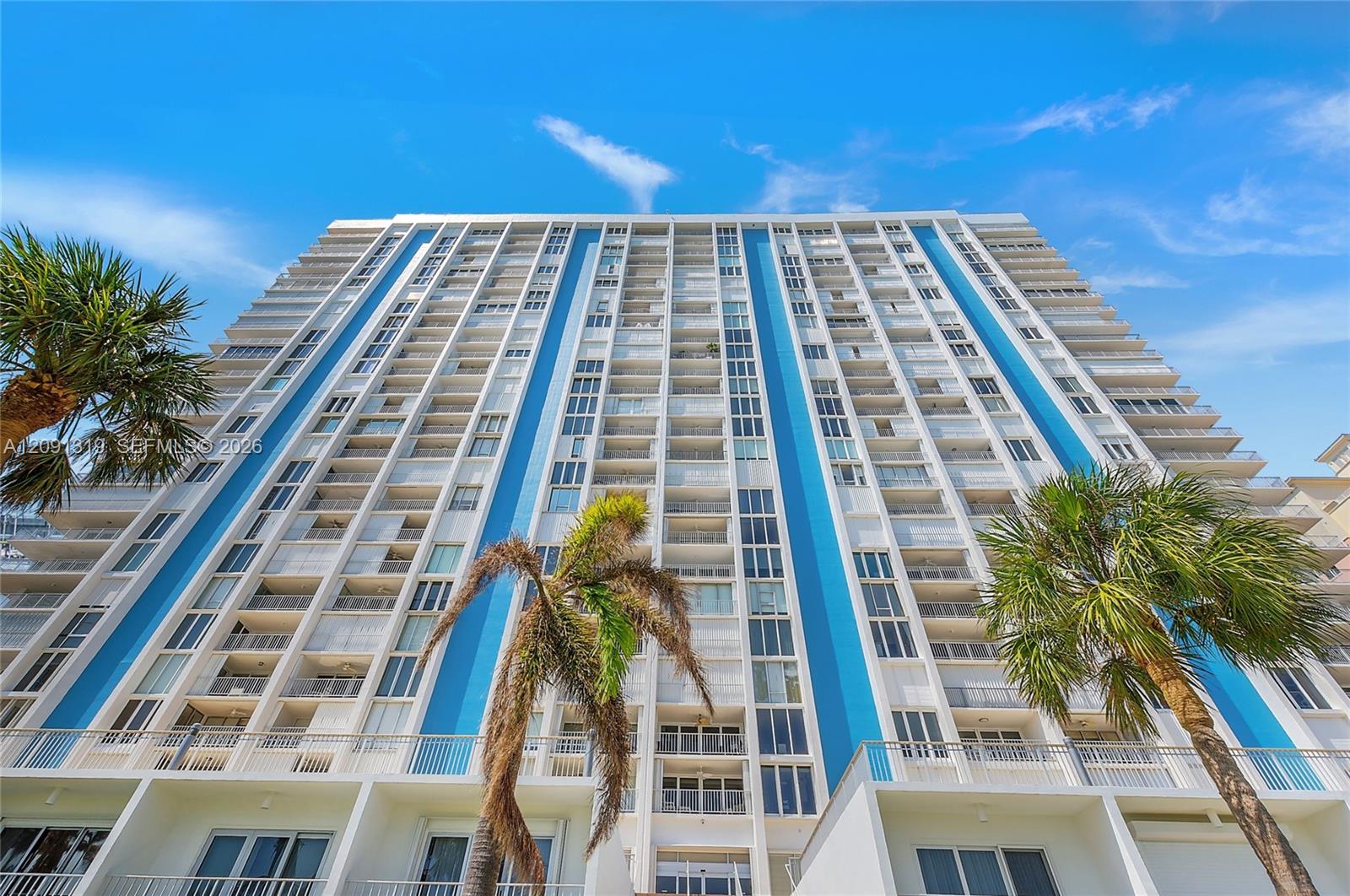 881 Ocean Dr # 22A