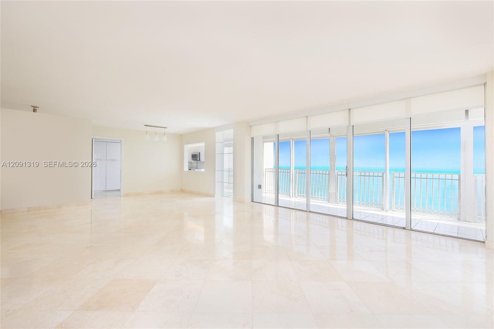 881 Ocean Dr # 22A