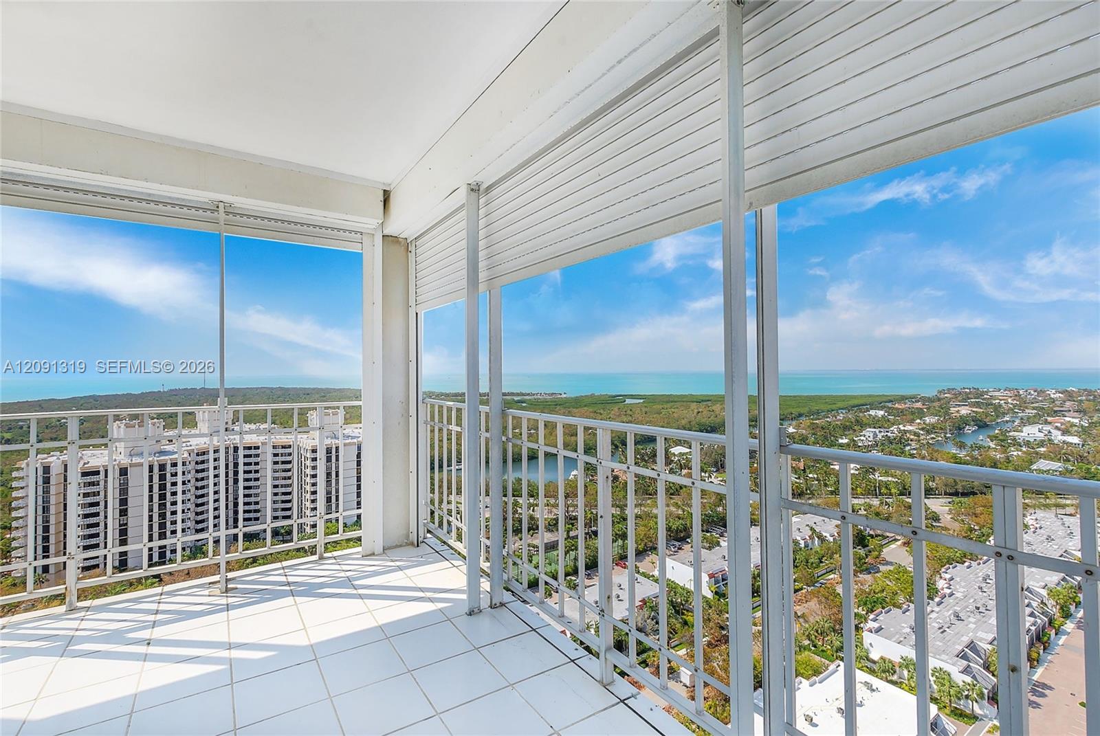 881 Ocean Dr # 22A