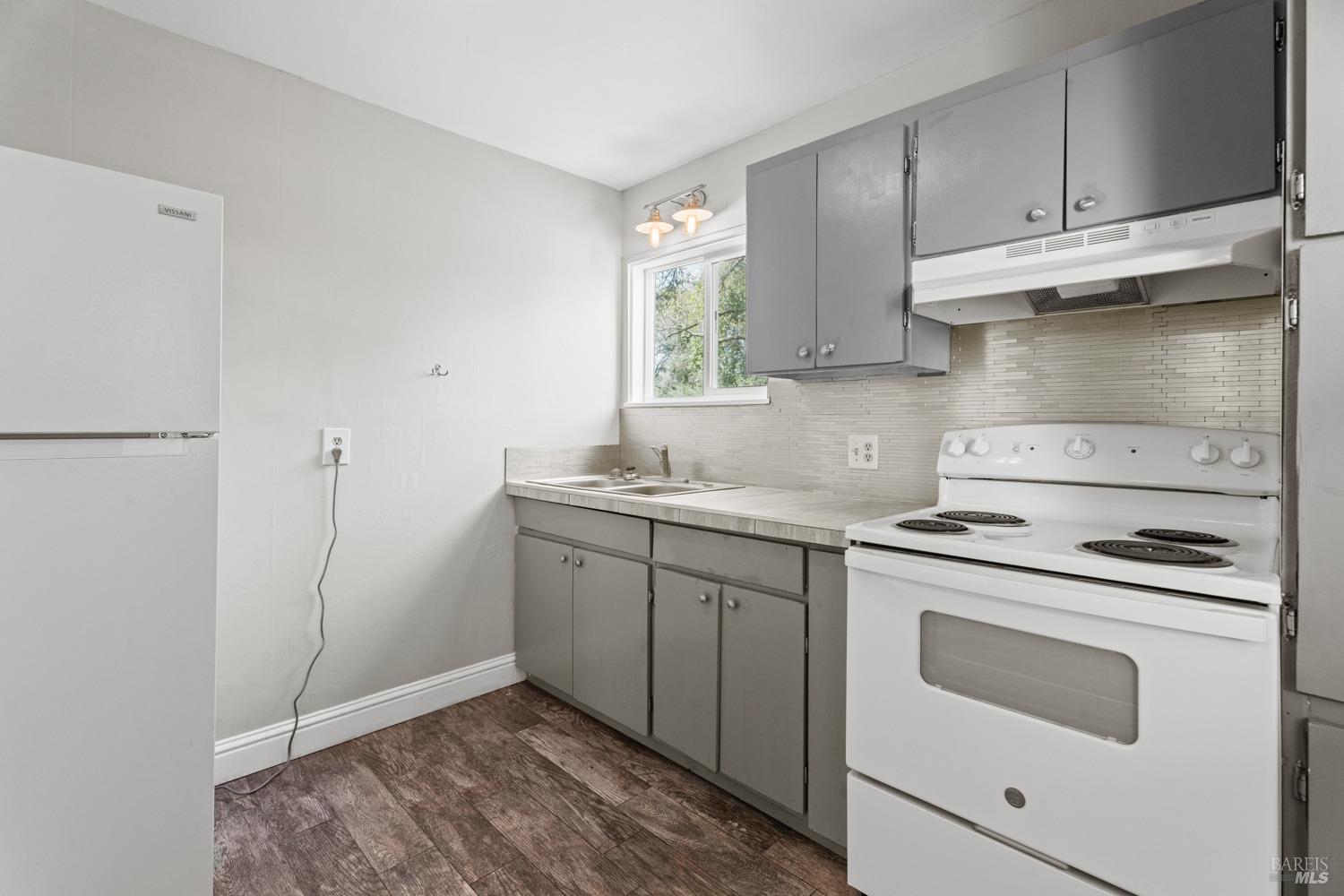 5490 Eastside Calpella Rd