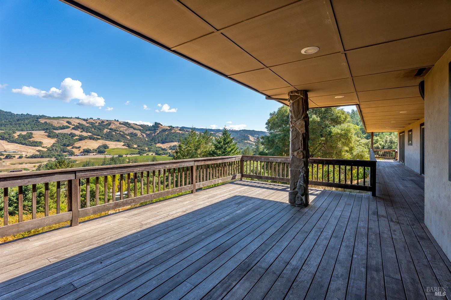 10580 Anderson Valley Way
