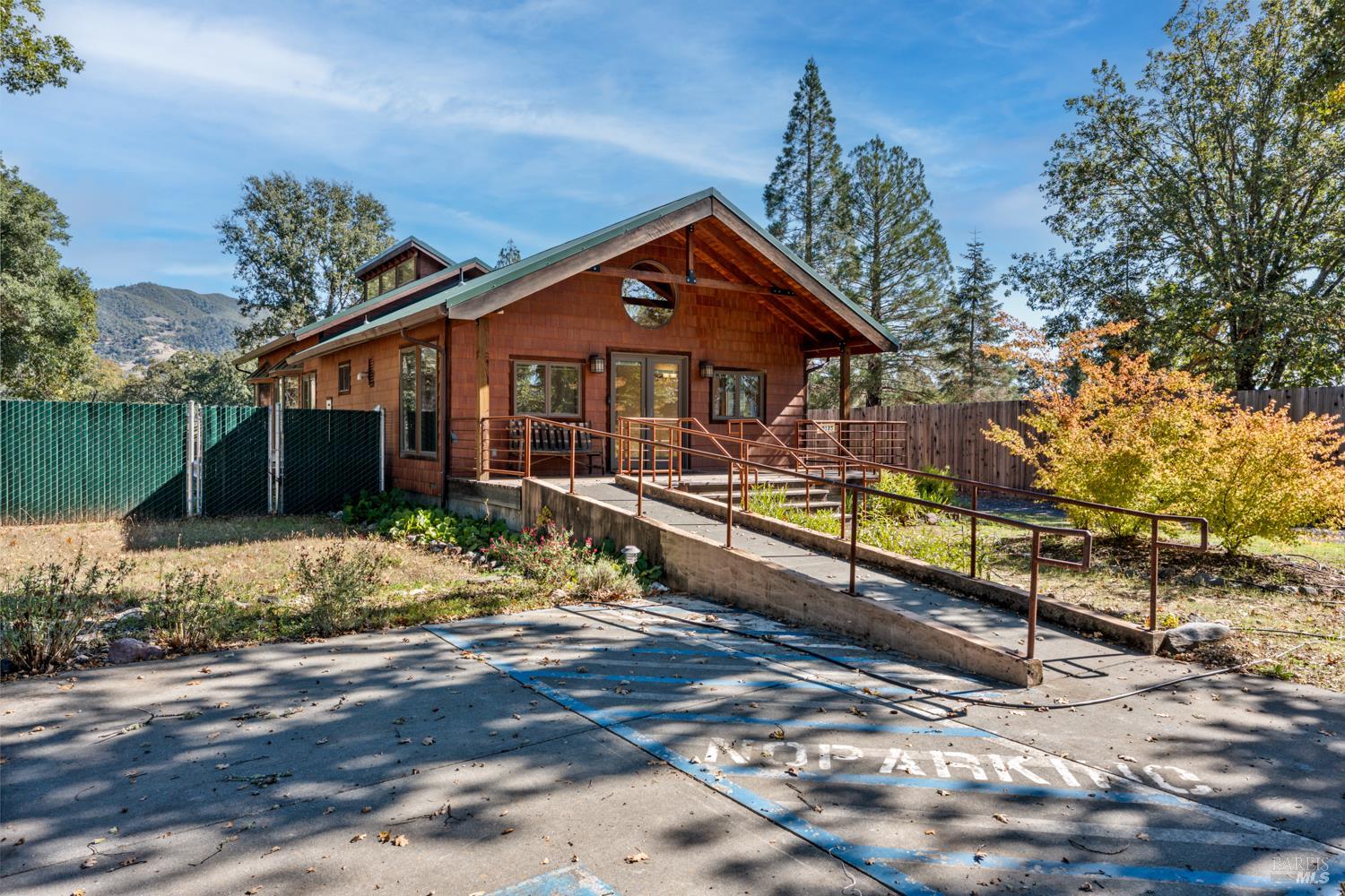 10185 East Road