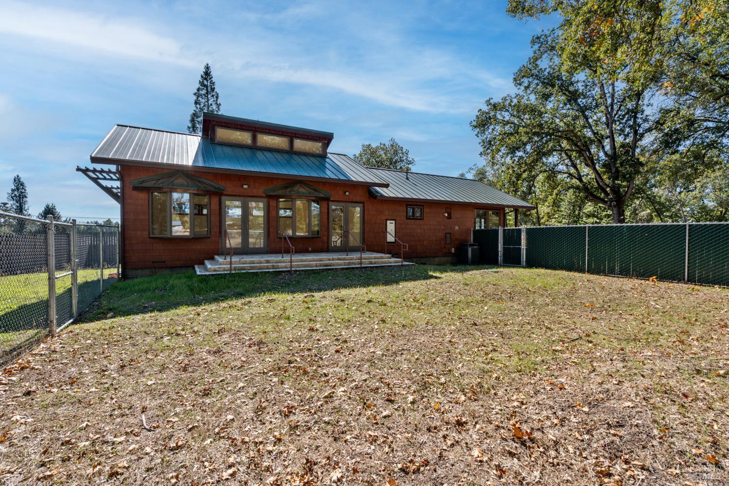 10185 East Road