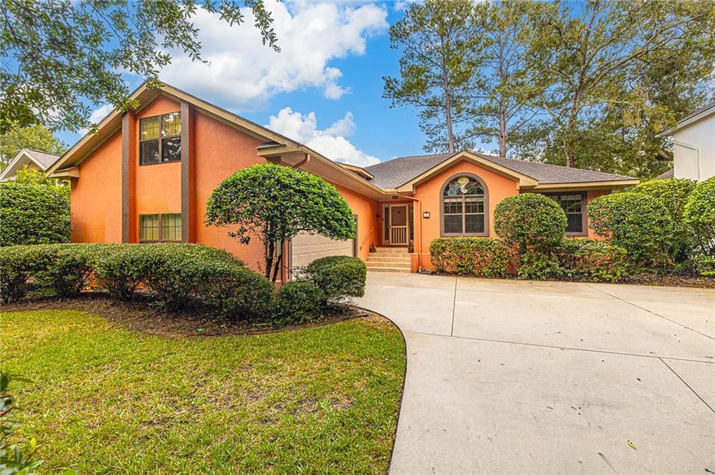 9 West Lake Drive