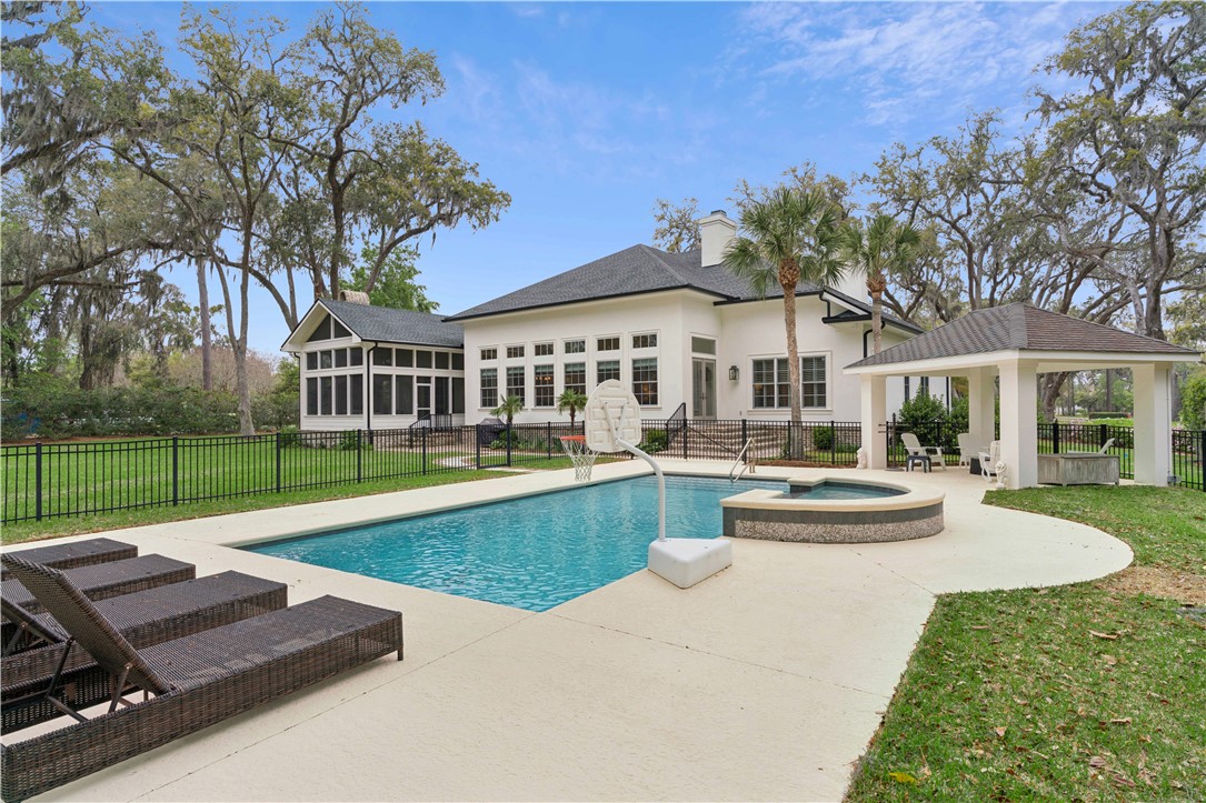 101 Hawkins Island Circle