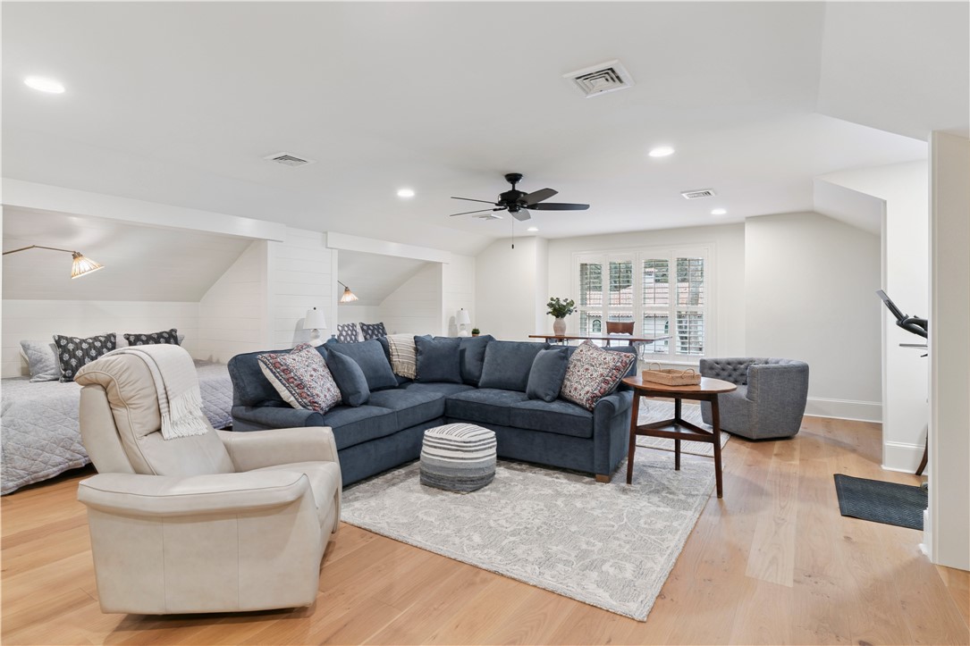 101 Hawkins Island Circle