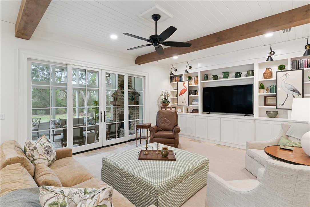 101 Hawkins Island Circle
