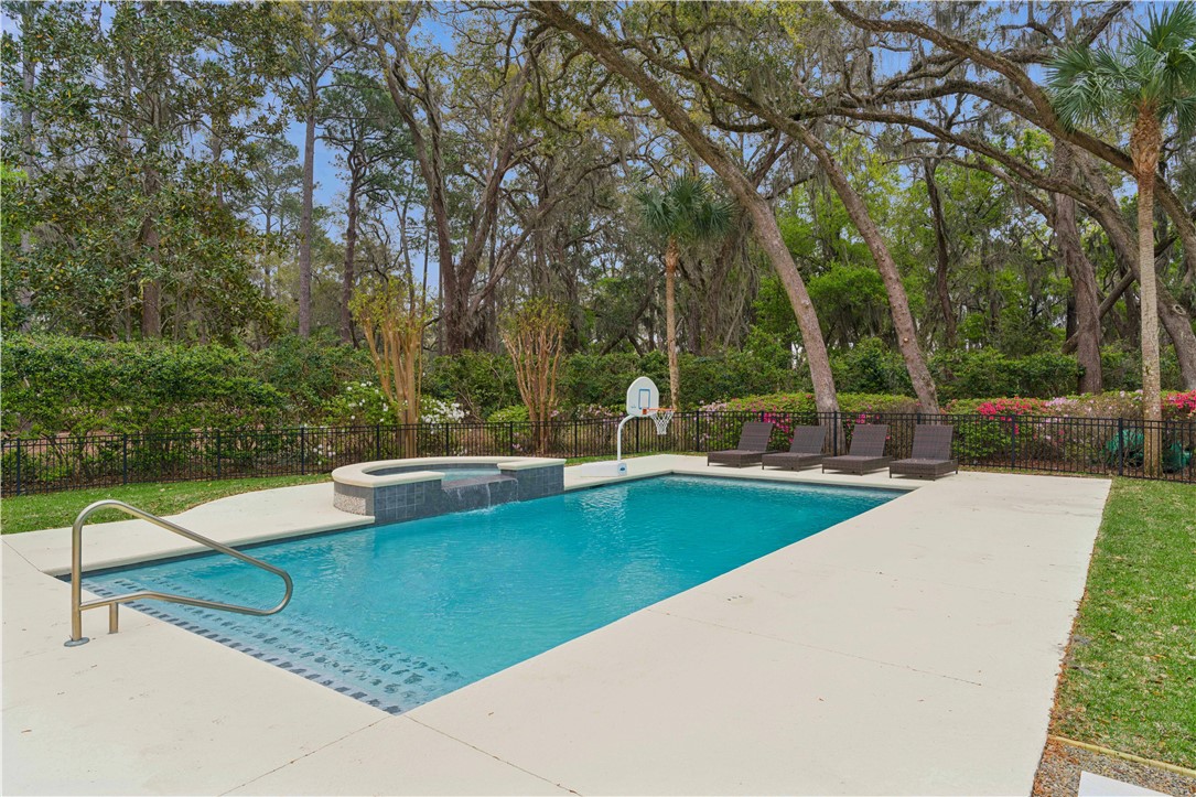 101 Hawkins Island Circle