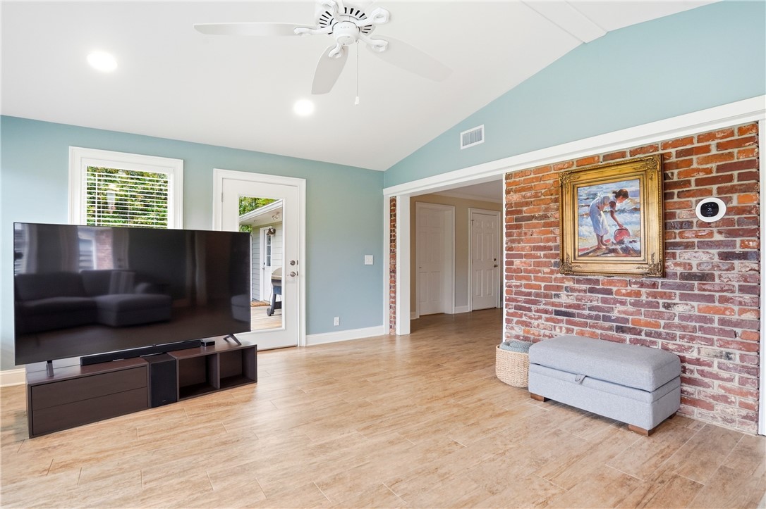 110 Wesley Oak Drive
