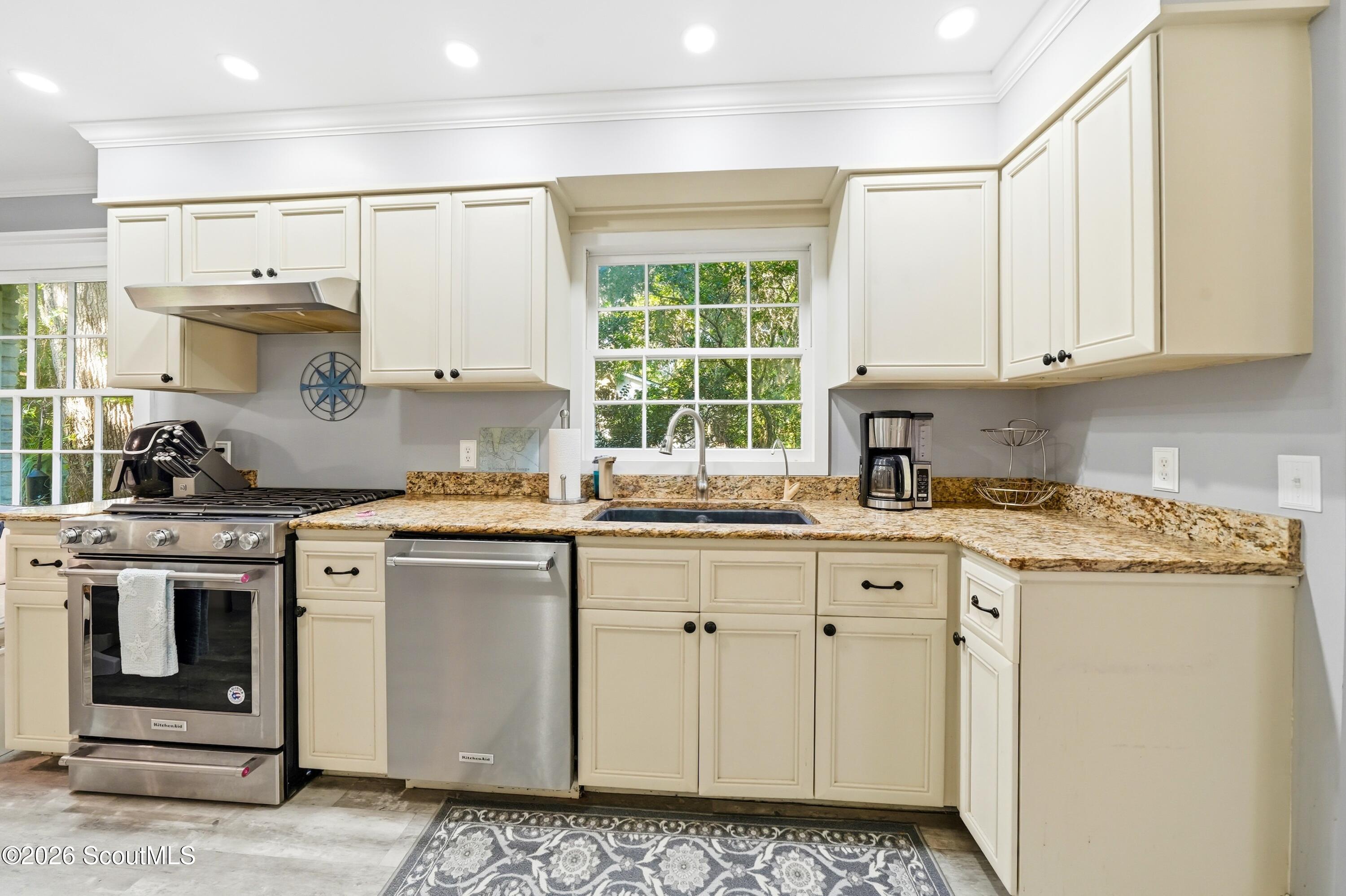 166 Saint Clair Drive, St. Simons Island