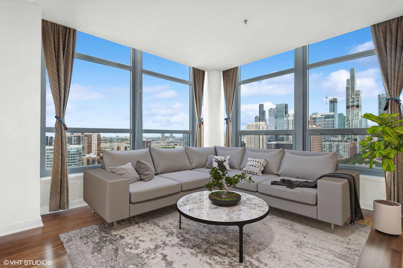 1600 S Prairie Avenue Unit: 2104