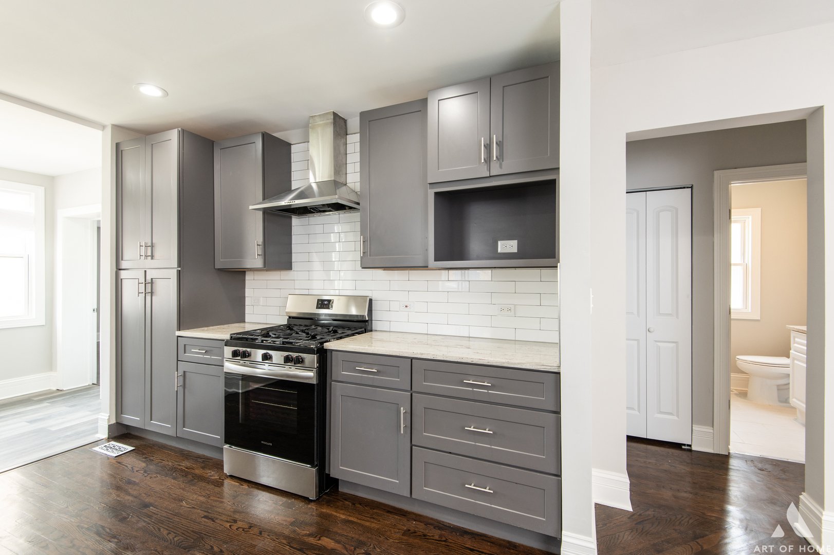 8338 S Blackstone Avenue