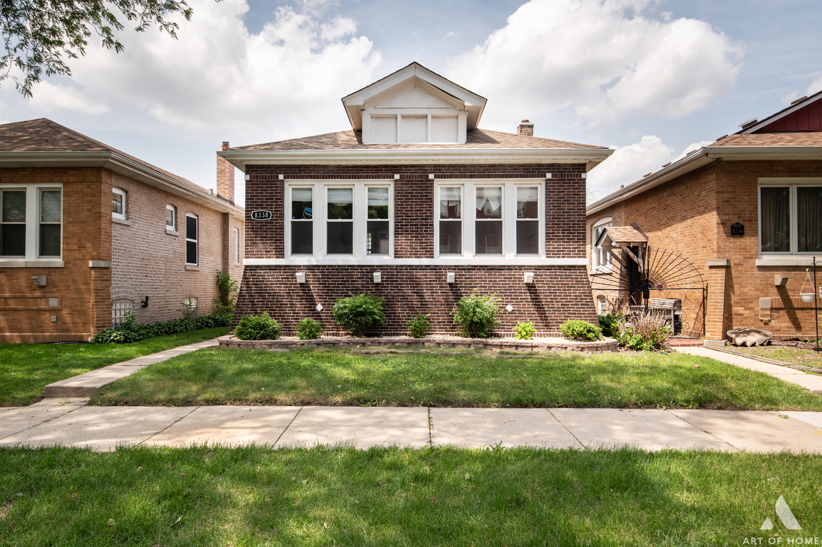 8338 S Blackstone Avenue