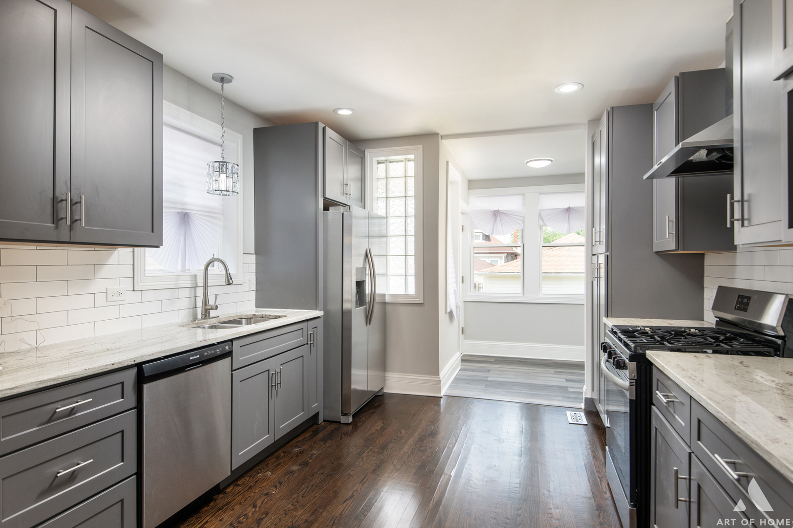 8338 S Blackstone Avenue