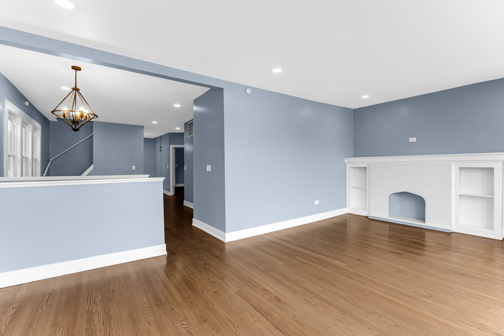 8934 S Marshfield Avenue