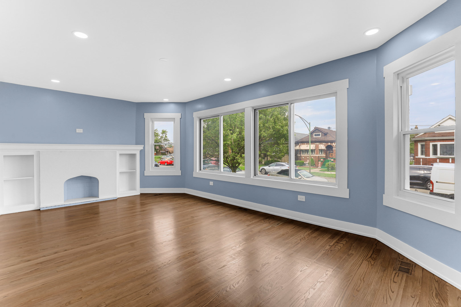 8934 S Marshfield Avenue