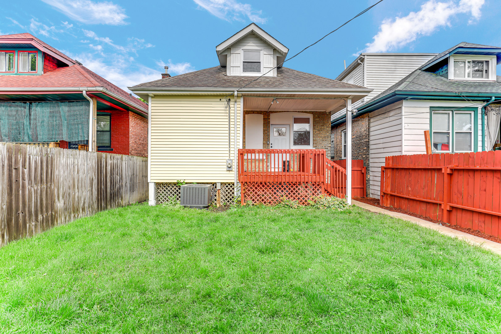 8934 S Marshfield Avenue