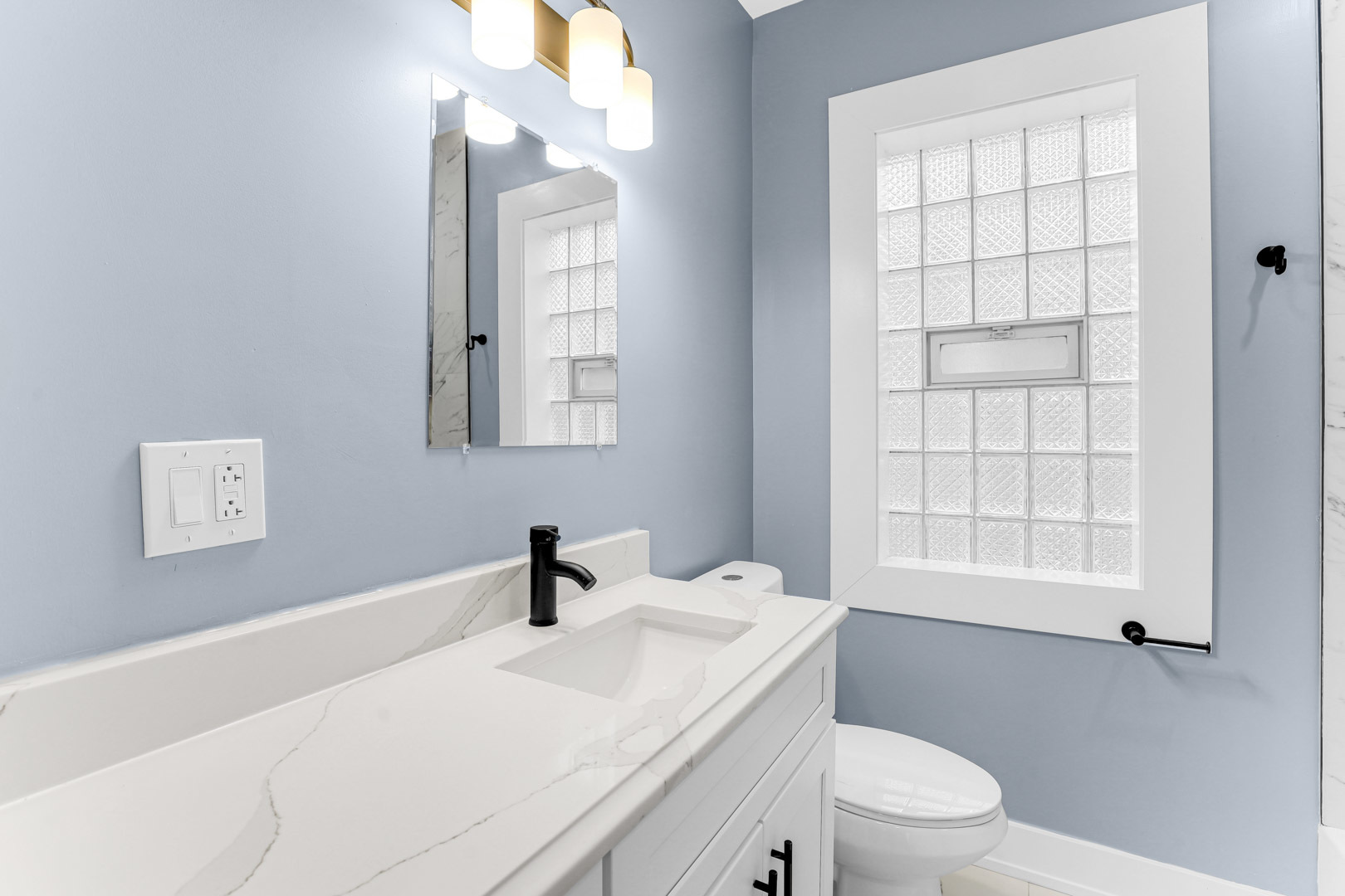 8934 S Marshfield Avenue