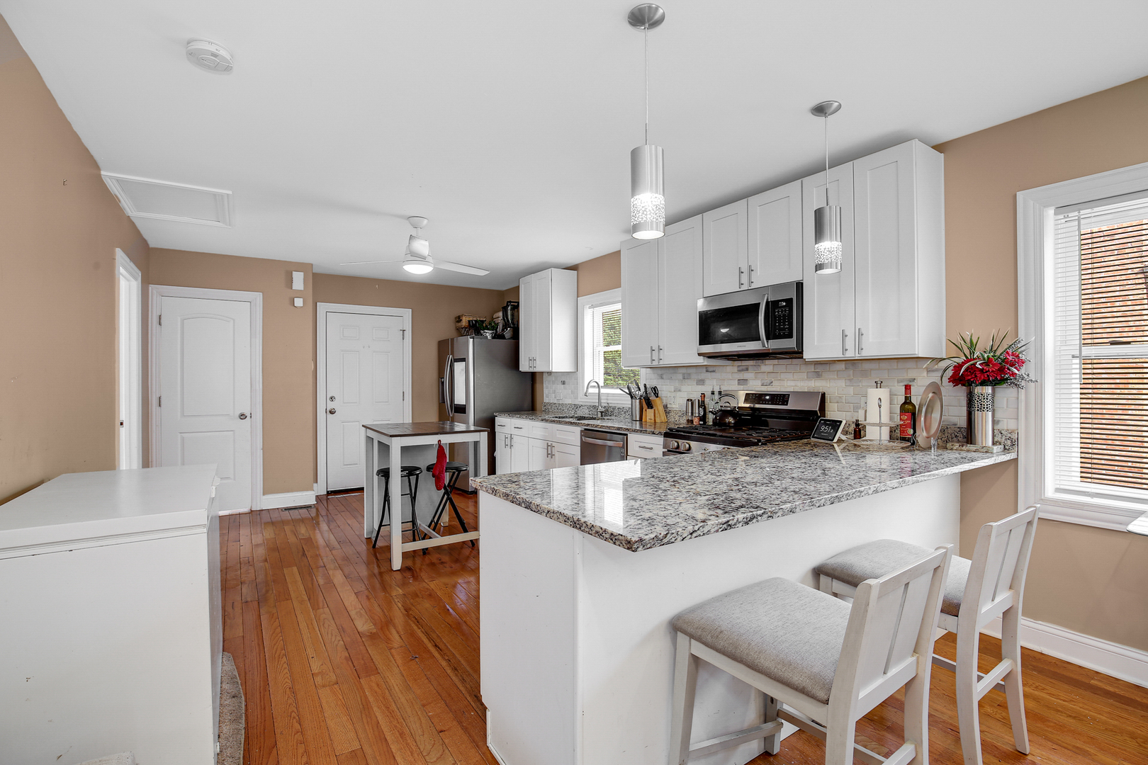 11840 S Artesian Avenue