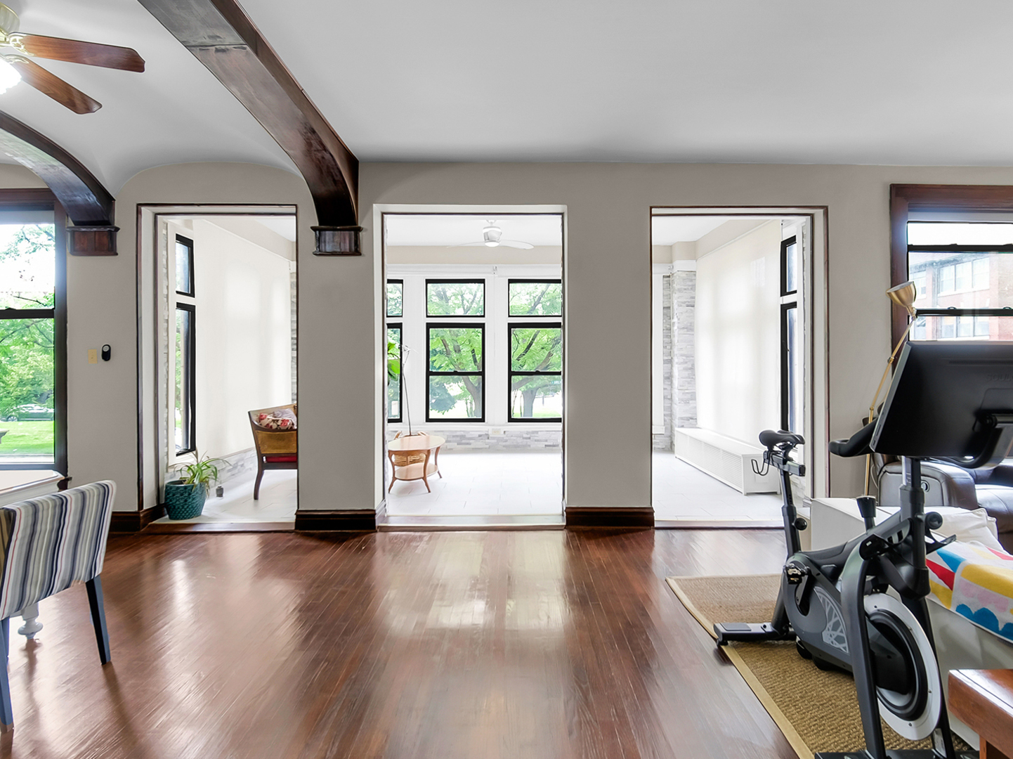 855 E DREXEL Square Unit: 1B