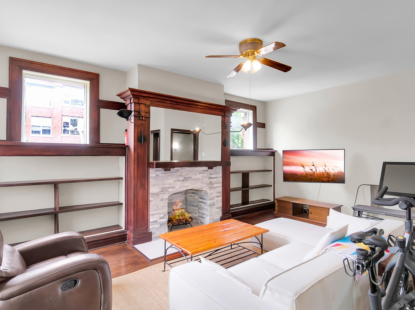 855 E DREXEL Square Unit: 1B