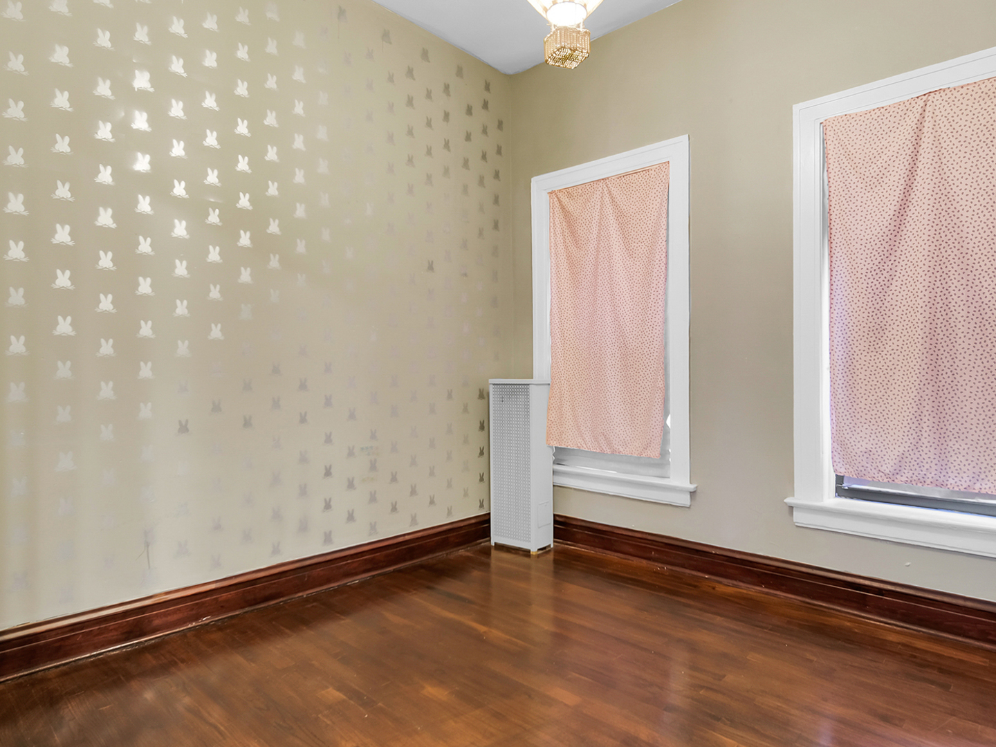 855 E DREXEL Square Unit: 1B