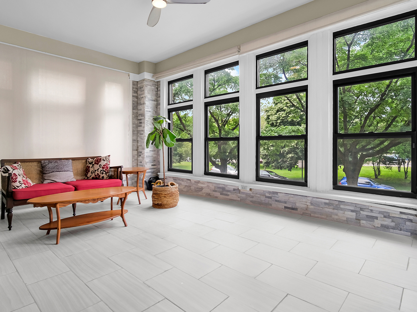 855 E DREXEL Square Unit: 1B