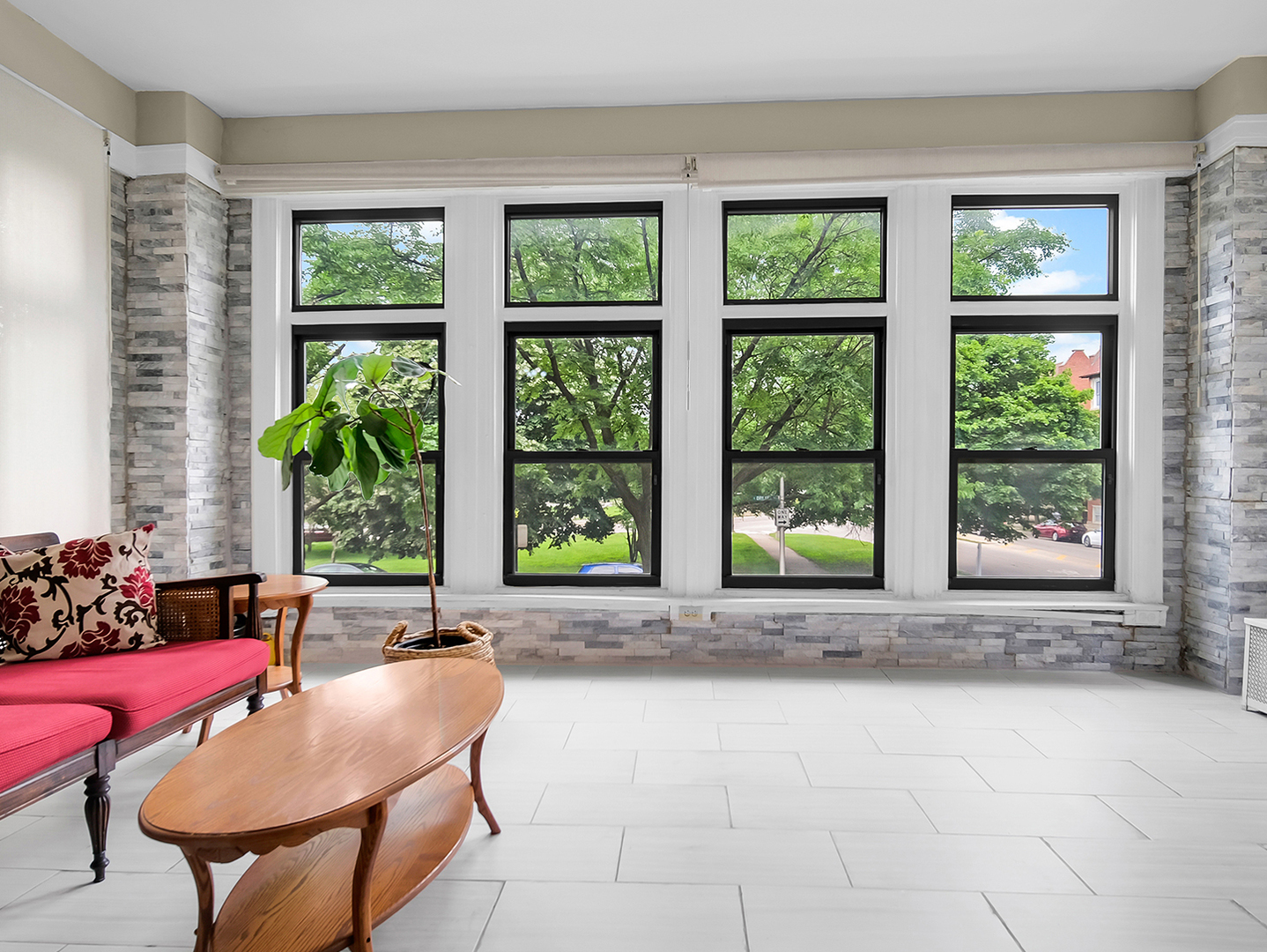 855 E DREXEL Square Unit: 1B