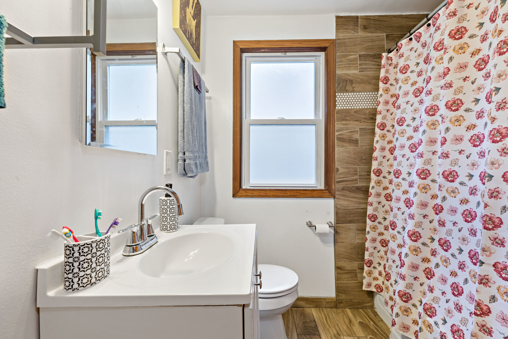 8122 S Kingston Avenue